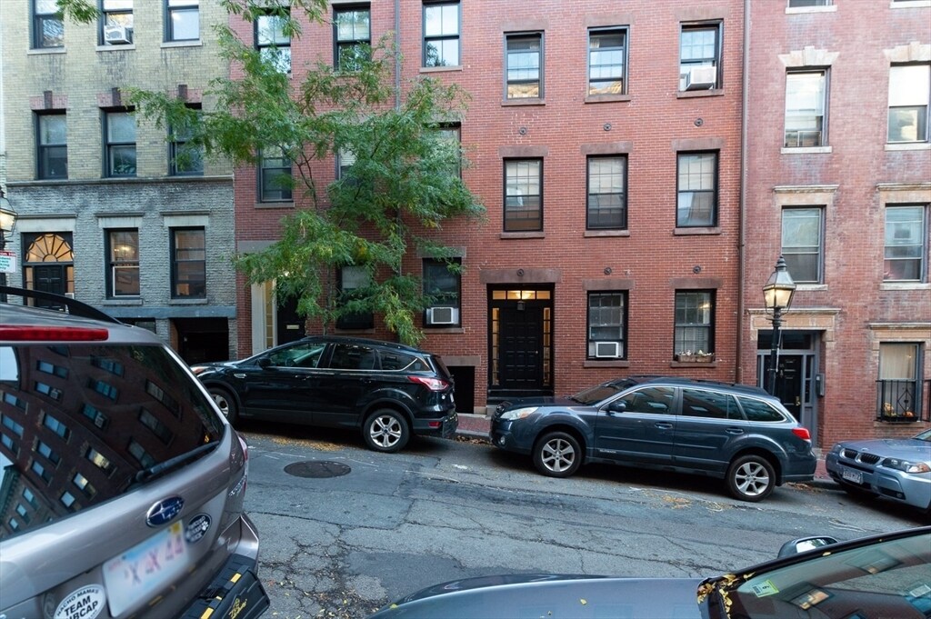 Building Photo - 37 Grove St