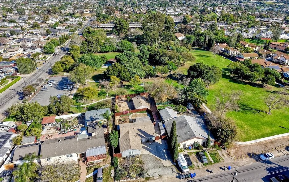 Building Photo - 2371 Berry St