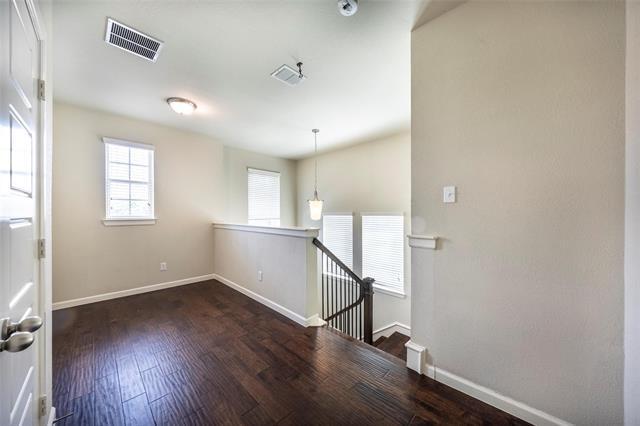 Building Photo - 1217 Naples Dr