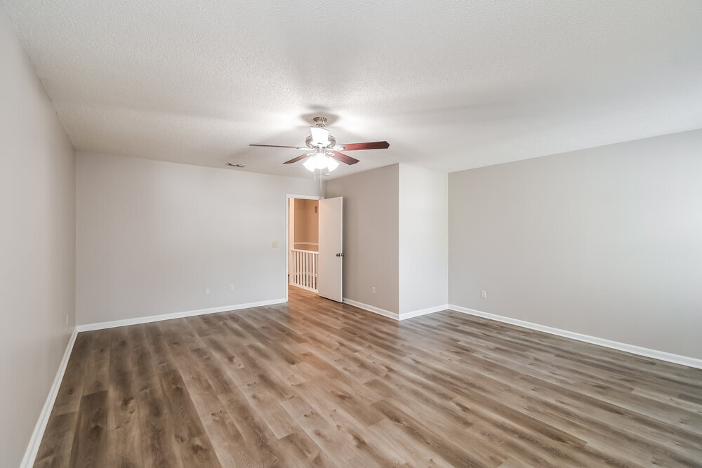 Building Photo - 4030 Laurelwood Dr