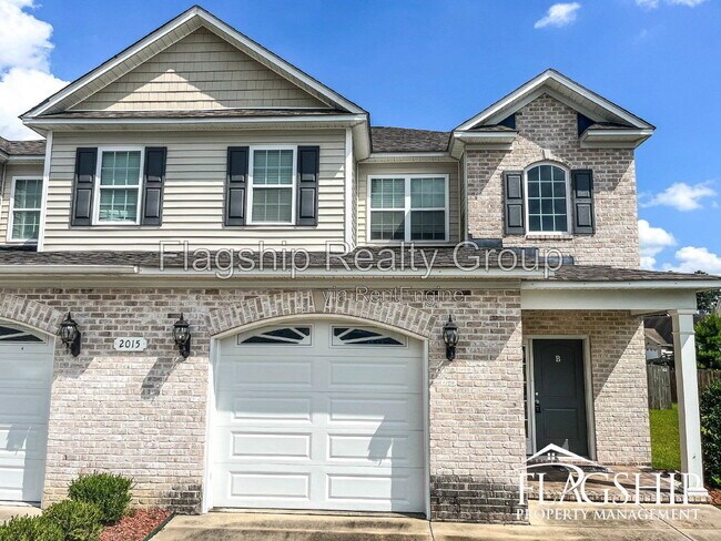 Building Photo - 2015 Leighton Dr