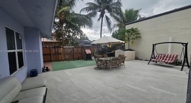 Building Photo - 11417 SW 35th Ln