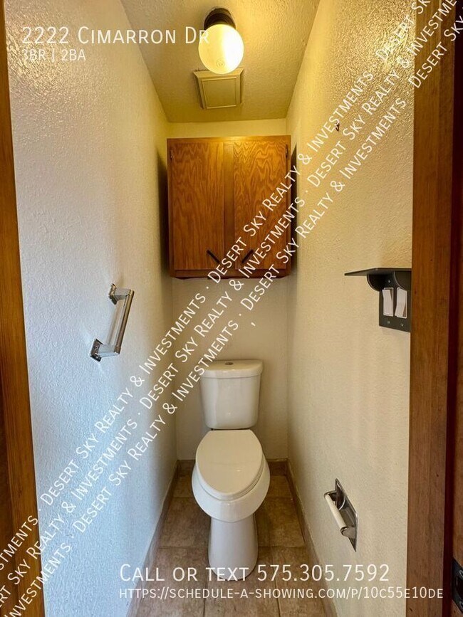 Building Photo - 2222 Cimarron Dr