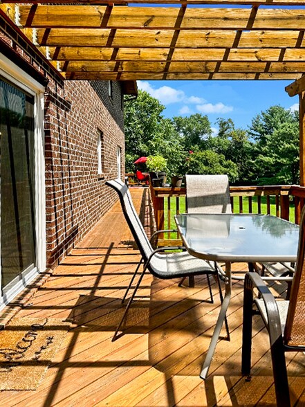 Building Photo - 6636 Isle of Skye Dr