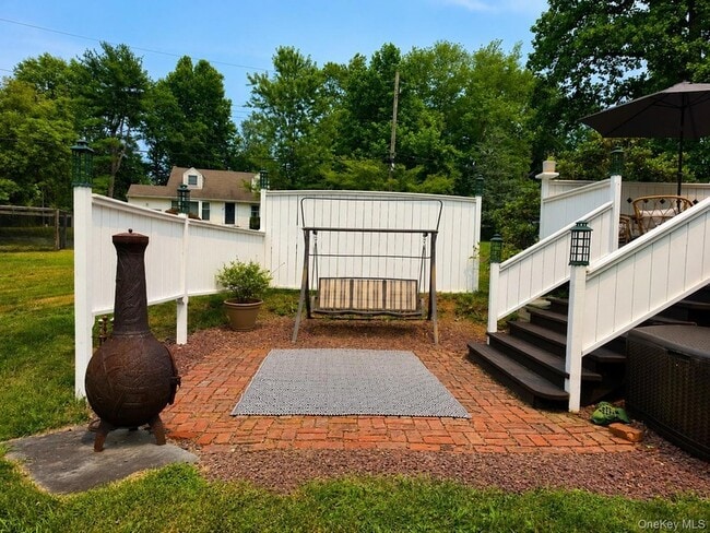 Building Photo - 398 Convent Rd