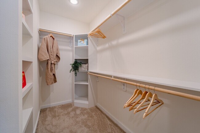 Building Photo - Move In Without the Extra Costs!