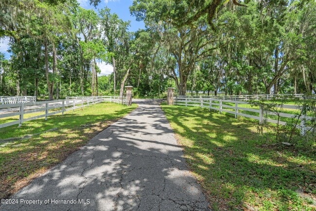 Building Photo - 7001 Griffin Rd