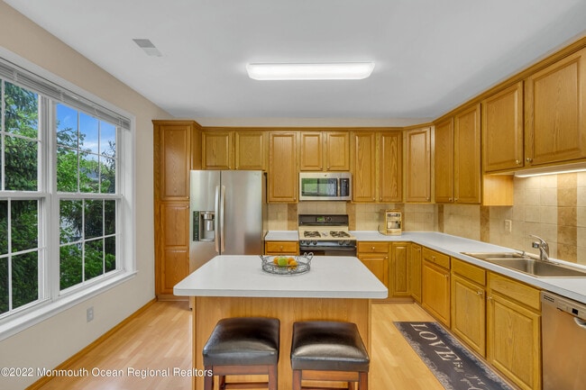 Building Photo - 548 St Andrews Pl