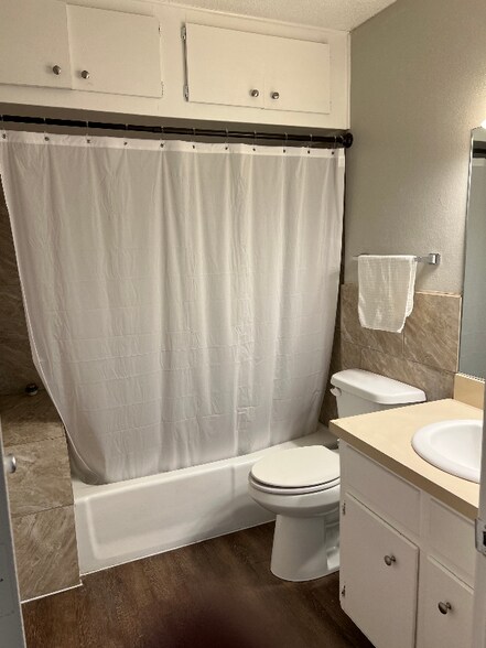 Building Photo - 5413 45th St