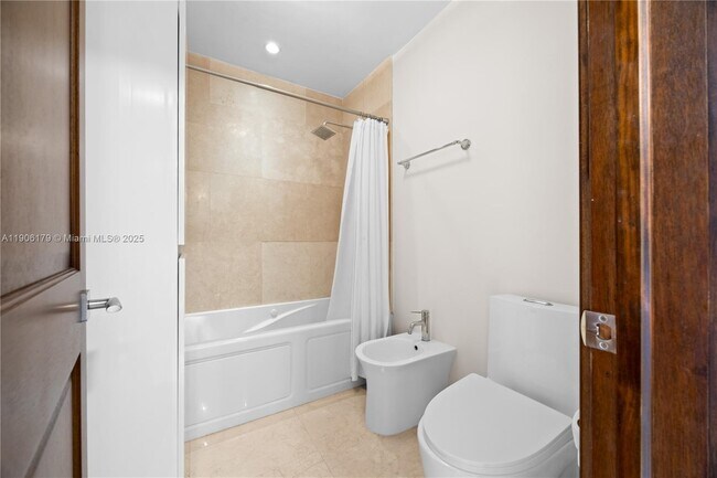 Building Photo - 7141 E Lago Dr