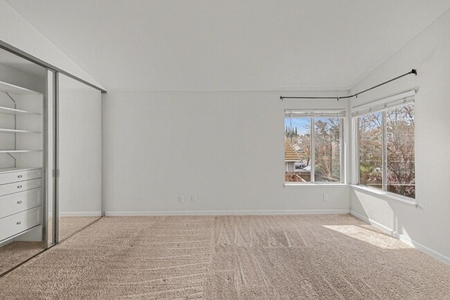 Building Photo - 169 Heron Dr