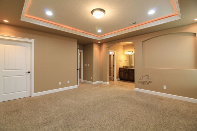 Building Photo - 3 Bed/2.5 Bath House + an Office in South ...