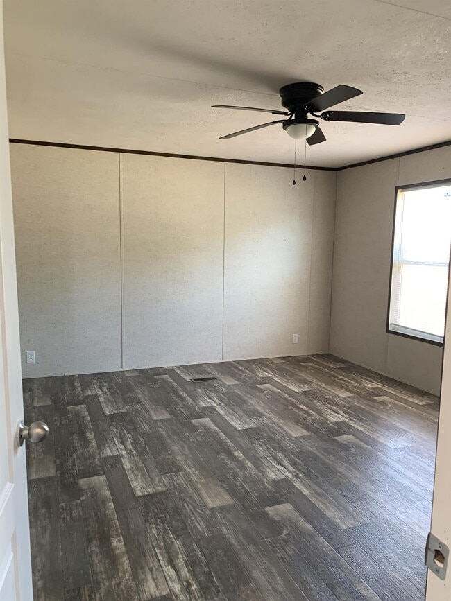 Building Photo - 189 Zackary St