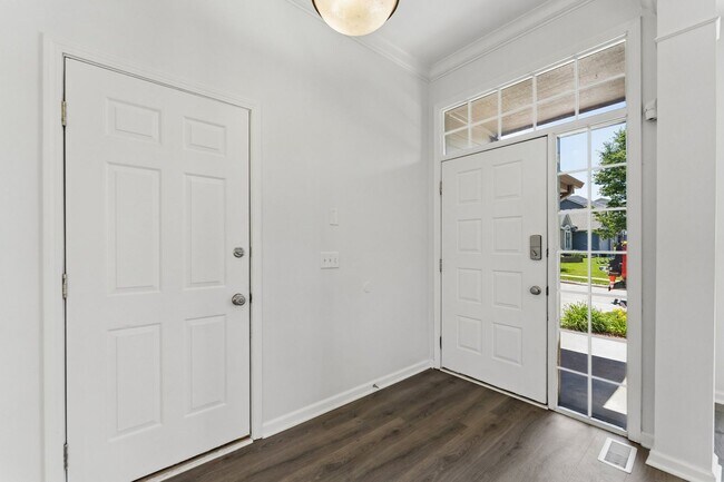 Building Photo - 4 Bedroom Elkhorn Ranch!