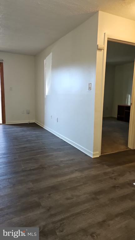 Building Photo - 909 Ravens Crest Dr