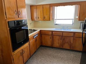 Building Photo - 2353 W Vina Del Mar Blvd