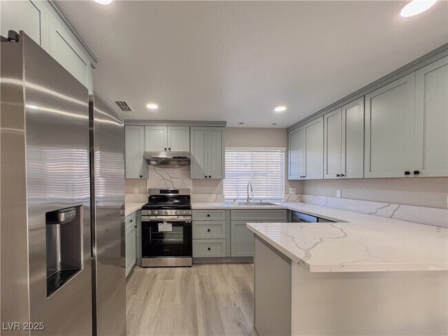 Building Photo - 3636 Bronco Rd