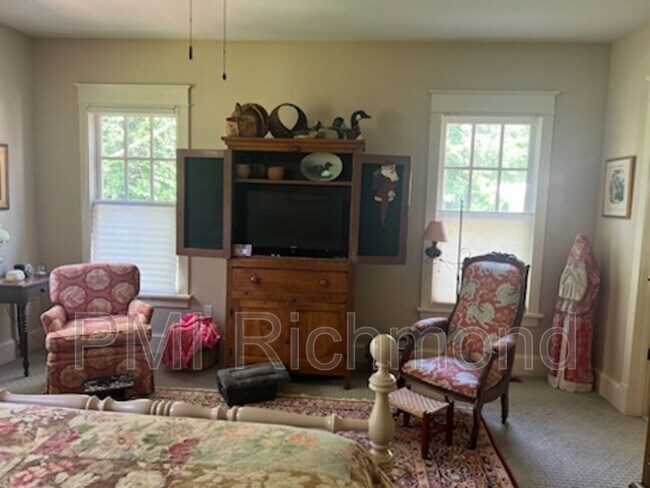Building Photo - 2761 Live Oak Ln