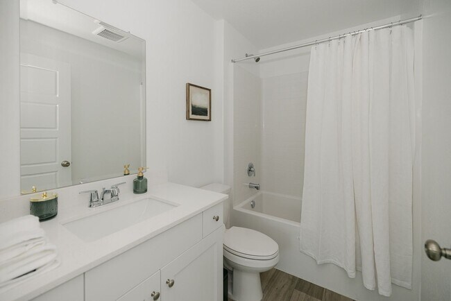 Building Photo - BRAND NEW 4/2.5 Lennar In Riverstone Community