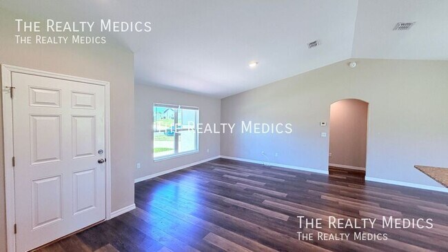 Building Photo - 15629 SW 46th Ave Rd