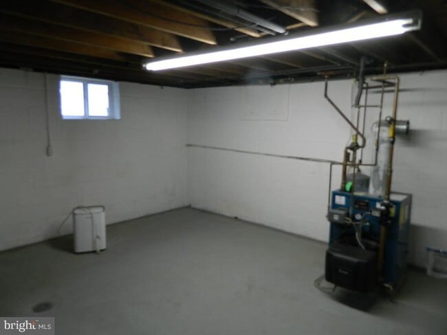 Building Photo - 41665 Tudor Hall Rd