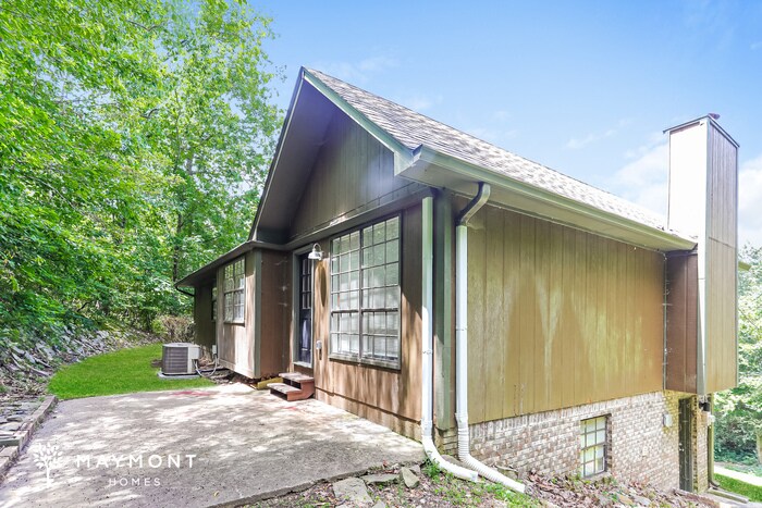 Building Photo - 5553 San Marcos Dr