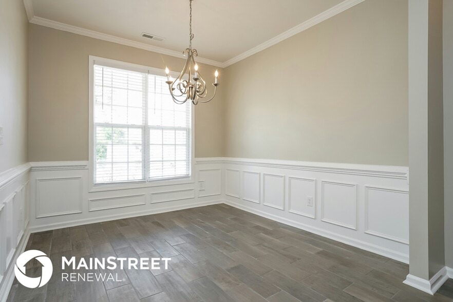 Building Photo - 1505 Golden Bell Dr