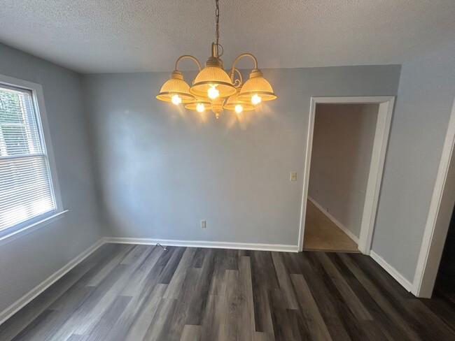 Building Photo - 715-B Montague, Columbia, SC 29209