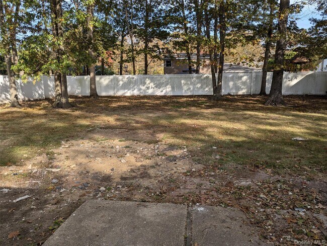 Building Photo - 144 Sequoia Dr