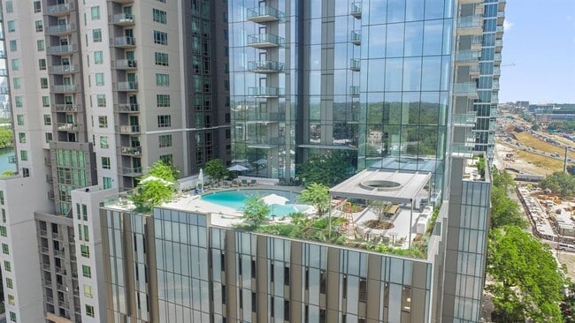 Building Photo - 44 East Ave