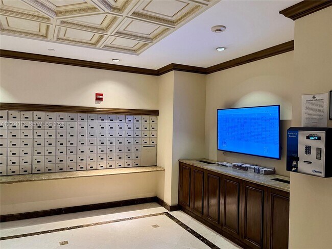 Building Photo - 18151 NE 31st Ct