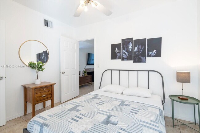 Building Photo - Northeast 132nd Street, North Miami, FL 33...