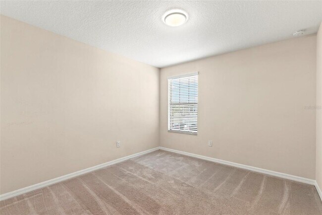 Building Photo - 2719 Garden Falls Dr