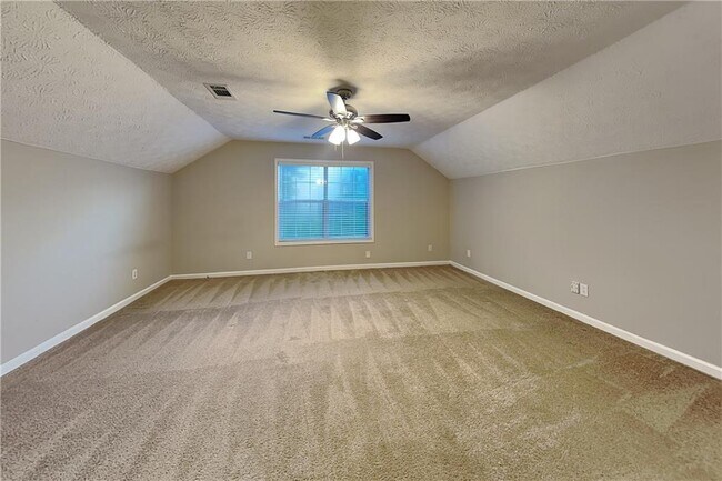Building Photo - 5027 Wesleyan Dr