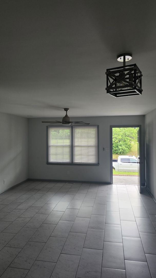 Building Photo - 1008 Brownlea Dr