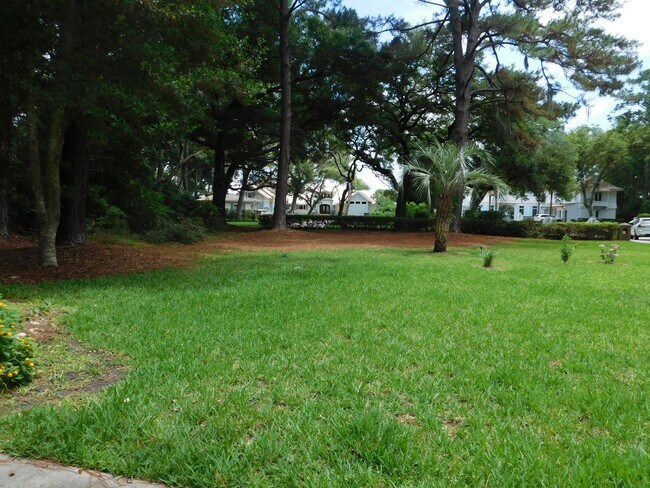 Building Photo - Expansive Unfurnished Spanish Wells Home Available for Rent