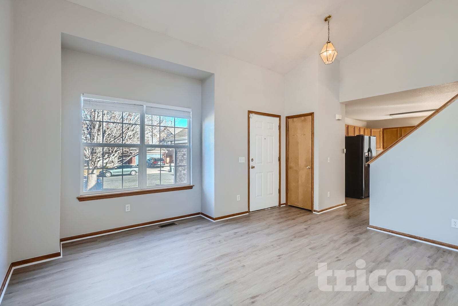 Building Photo - 446 W 116th Pl