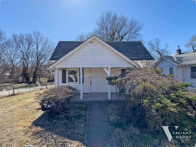 Primary Photo - Cozy Two-Bedroom, One-Bath Home in West Ce...