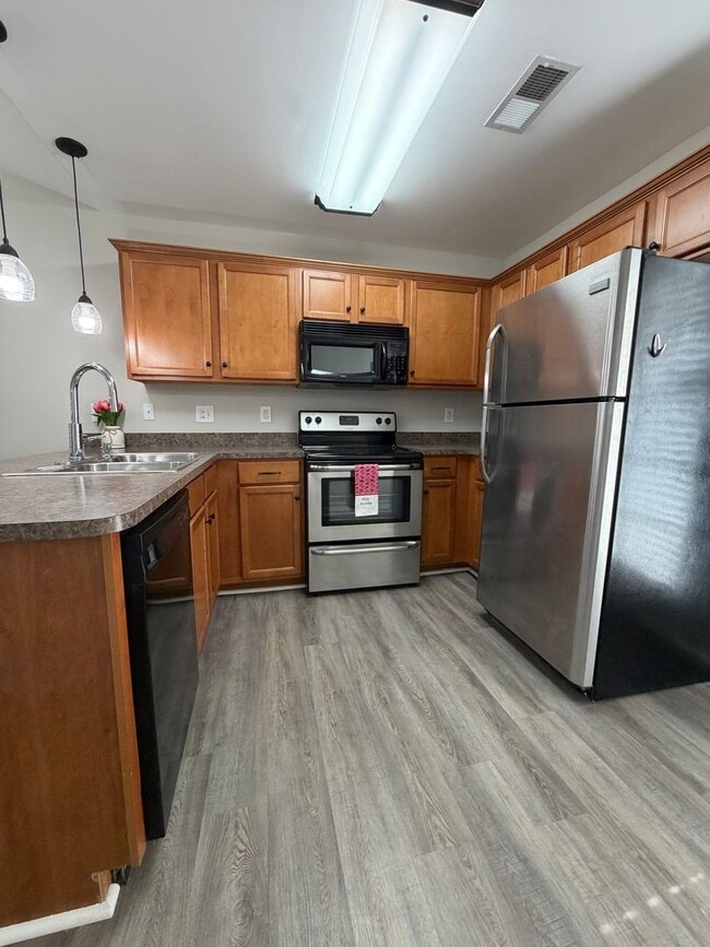 Building Photo - Exclusively Offered By Muse Realty, LLC