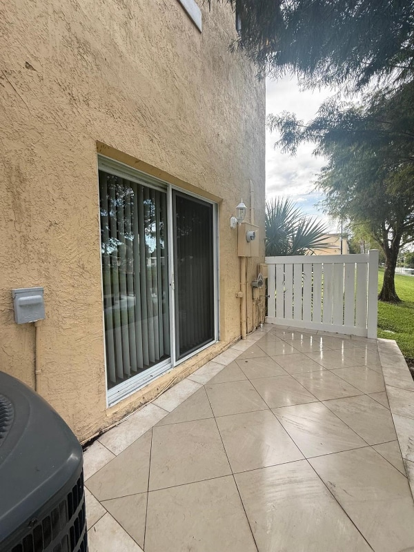 Building Photo - 6615 Winfield Blvd