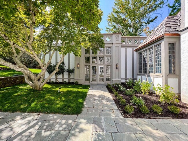 Building Photo - 85 Fagan Dr