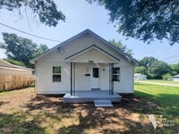 Building Photo - Updated 3-Bedroom, 1-Bath Rental Home in B...