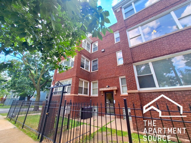 Primary Photo - 5606 W Thomas St
