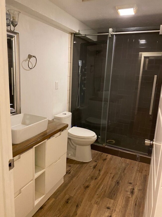 Building Photo - 66-831-831 Kamakahala St