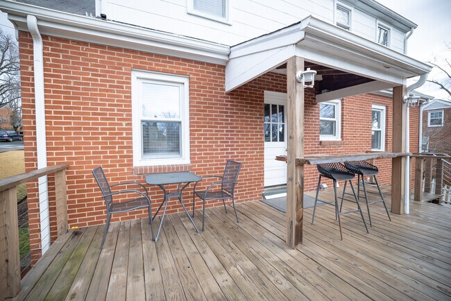 Deck - 1210 Mowbray Pl