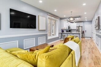 Building Photo - 1034 N Drake Ave