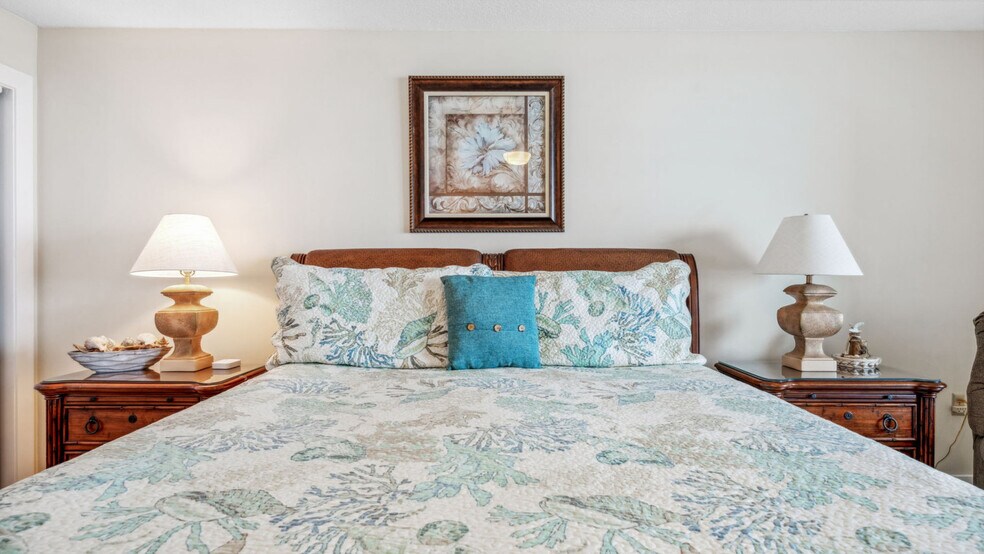 Building Photo - 7205 Thomas Dr