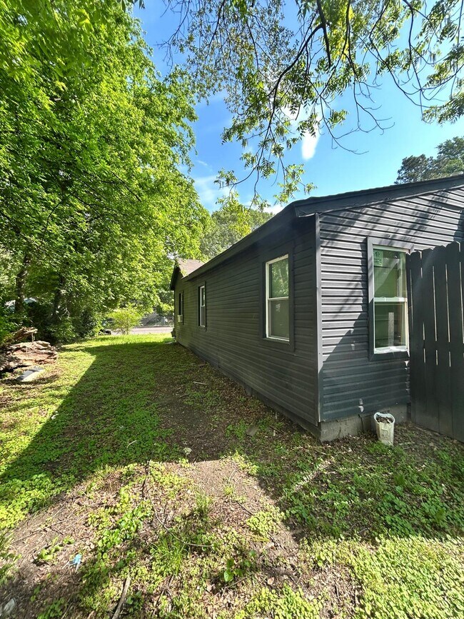 Building Photo - 4107 New Willow Rd