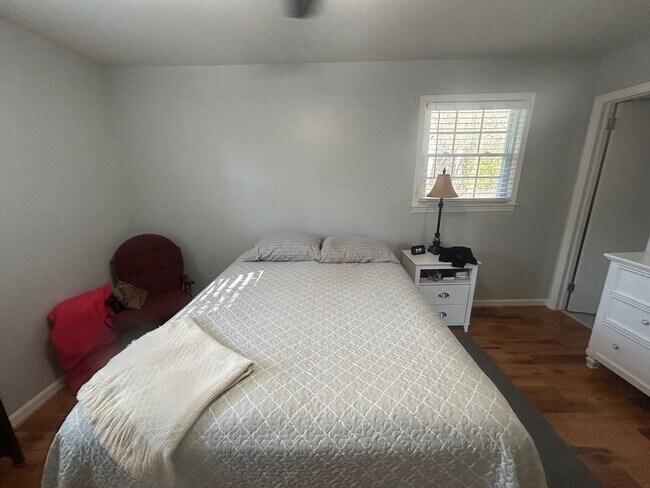 Building Photo - 3220 Woodsen Cir