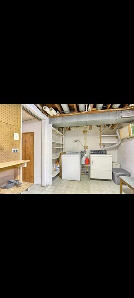 Building Photo - 563 E Frederick St